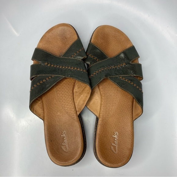 Clarks slip‎ on sandals size 10 - Picture 4 of 8